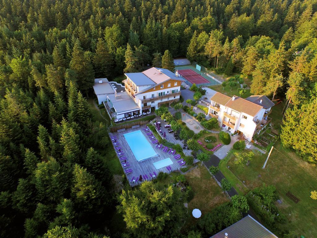 Logis Hotel Clair Matin Le Chambon-sur-Lignon Exterior photo